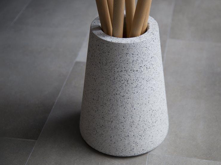 ekta_spaghetti_coat_rack_terazzo_12139