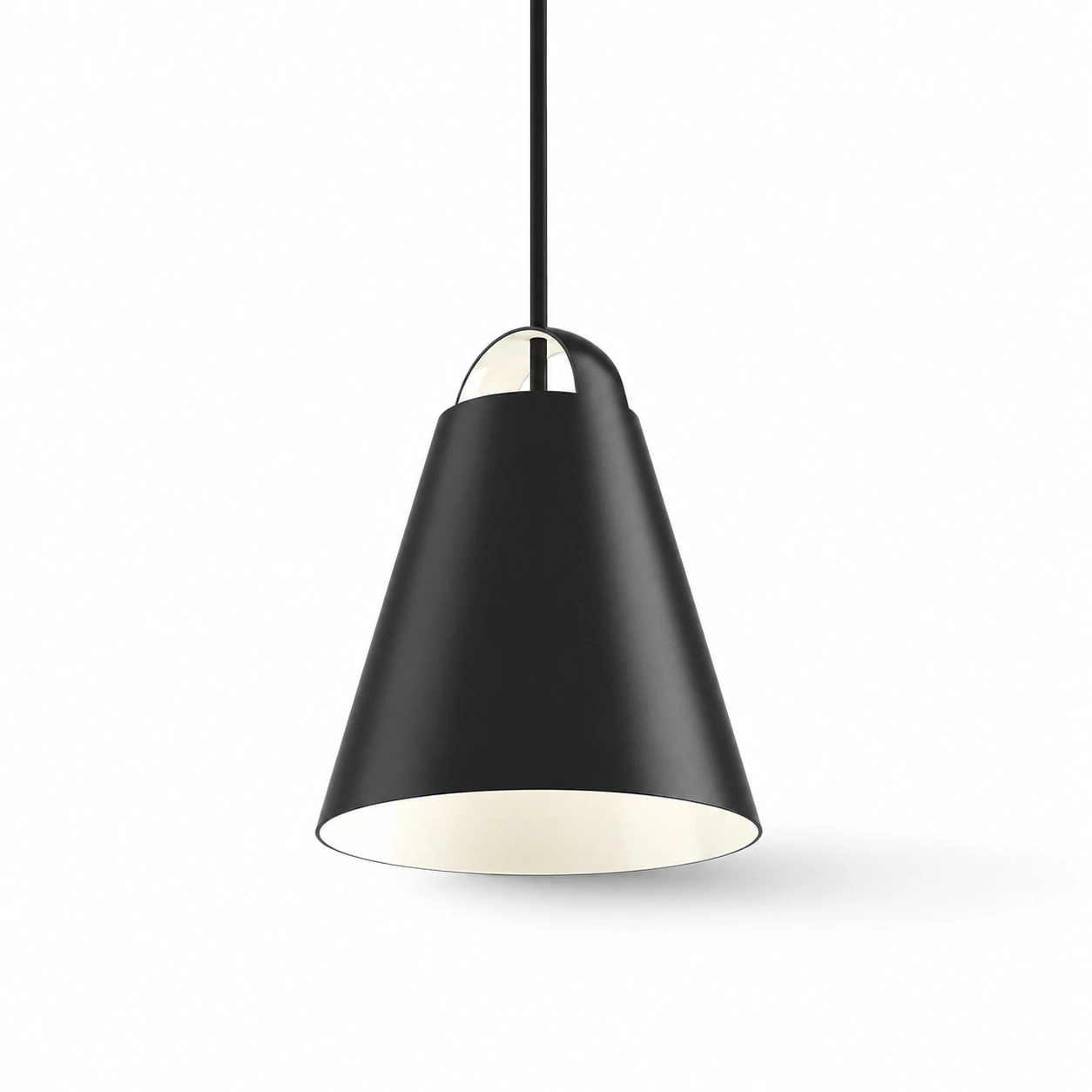 elegant_black_pendant_lamp_on_white